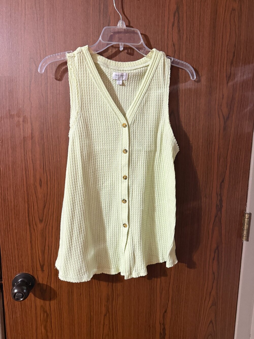 True Craft Waffle Knit Button Front Sleeveless Top Lime Green Small